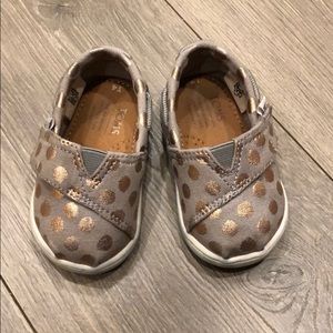TOM’S Baby Alpargata Foil Dot Shoes